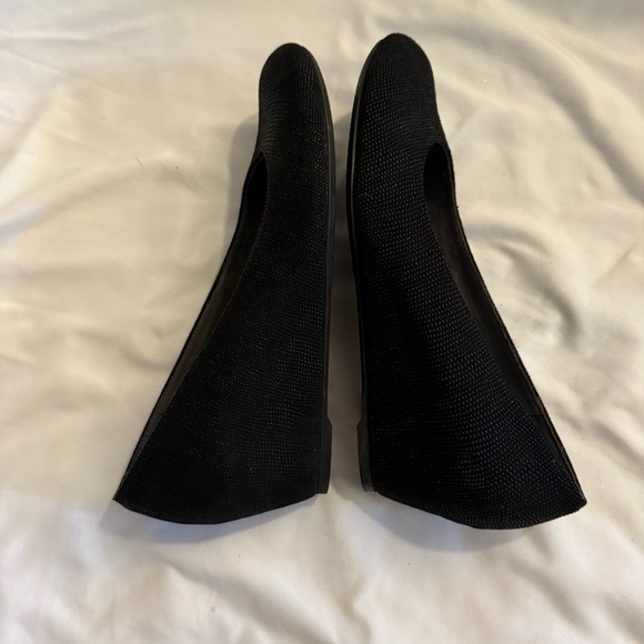 NWOT Stuart Weitzman Sojourn Goosebump Textured Wedge Heel Pumps - Picture 3 of 10